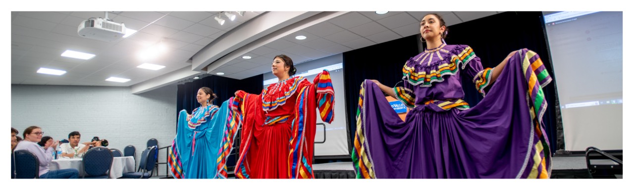 Folkloric Dancers